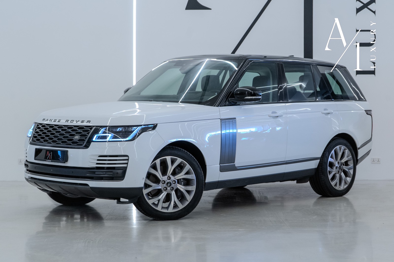 Land Rover Range Rover 2020, for 195000 AED