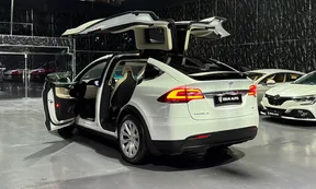 Tesla Model X 2018