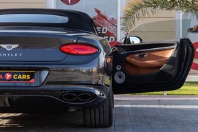 Bentley Continental GTC 2022