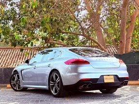 Porsche Panamera 4S 2014
