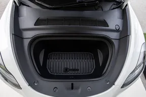 Tesla Model Y Standard Range 2023