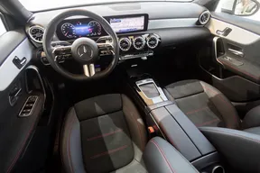 Mercedes-Benz A-Class 200 2023