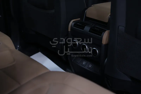 Land Rover Defender 110 2025