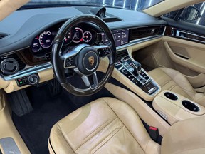 Porsche Panamera 4 Executive 2018
