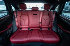 Porsche Macan S 2024