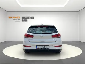 Hyundai i30 2022