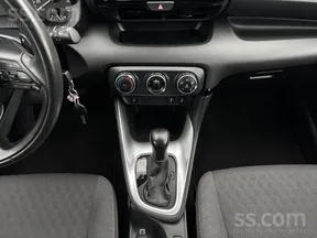 Toyota Yaris 2021