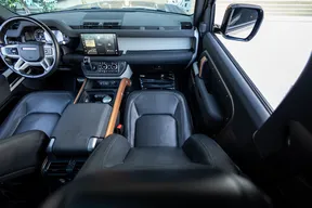 Land Rover Defender 90 2023