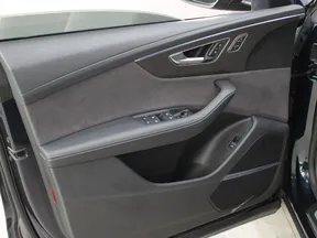 Audi RS Q8 2024