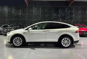 Tesla Model X 2018