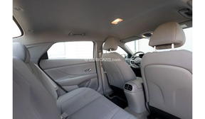 Hyundai Elantra / Avante 2023