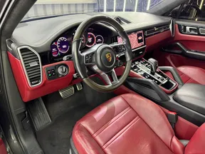 Porsche Cayenne GTS 2021
