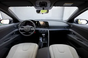 Hyundai Elantra / Avante 2023