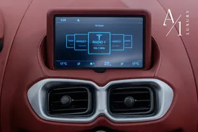 Aston Martin V8 Vantage 2022