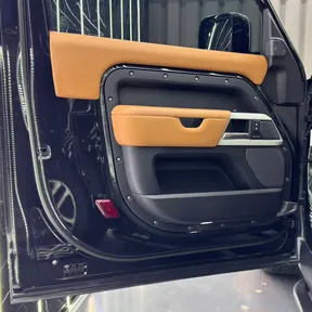 Land Rover Defender 2023