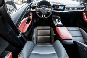 MG GT 2023
