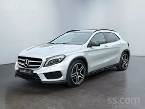 Mercedes-Benz GLA 200 2015