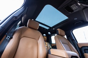 Land Rover Defender 110 2024