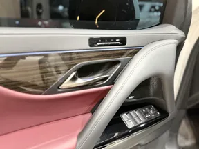 Lexus LX 700h 2025