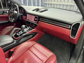 Porsche Cayenne GTS 2021