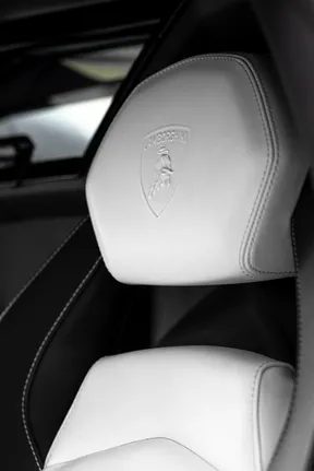 Lamborghini Aventador 2015