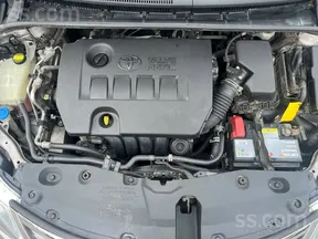Toyota Avensis 2015