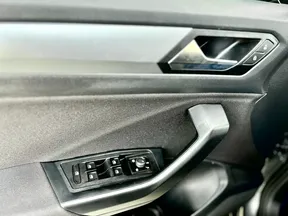 Volkswagen T-Roc 2024