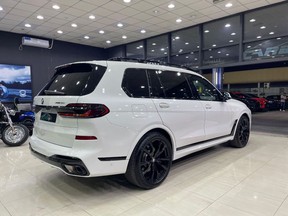 BMW X7 40i 2024