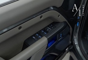 Land Rover Defender Octa 2025