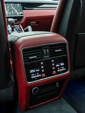 Porsche Cayenne 2023