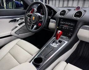 Porsche Cayman 718 2024