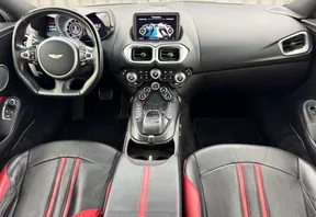 Aston Martin V8 Vantage 2019
