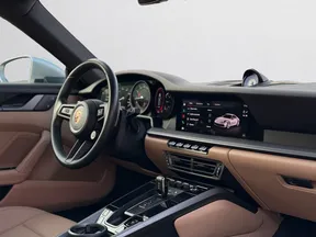 Porsche 911 Carrera 4 2024
