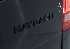 Mercedes-Benz V-Class 300 2025