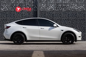 Tesla Model Y Standard Range 2023