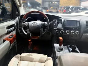Toyota Sequoia 2022