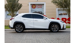 Lexus UX 200 2023