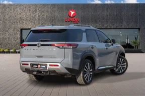 Nissan Pathfinder 2022