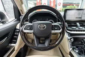 Toyota Land Cruiser 2023