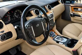 Land Rover LR4 2015