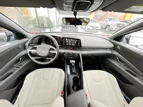 Hyundai Elantra / Avante 2023