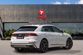 Audi Q8 2023