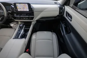 Nissan Pathfinder 2024