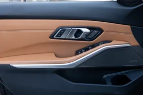 BMW 3 Series 330 2019