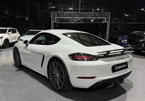 Porsche Cayman 718 2020