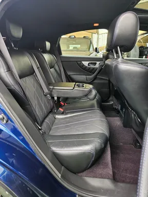 Infiniti QX70 2016