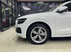 Audi Q8 2023