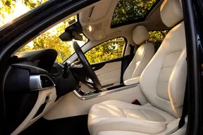 Jaguar XE 2020