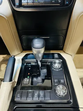 Toyota Land Cruiser 2020