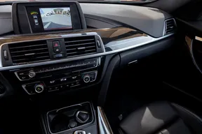 BMW 3 Series 318 2018